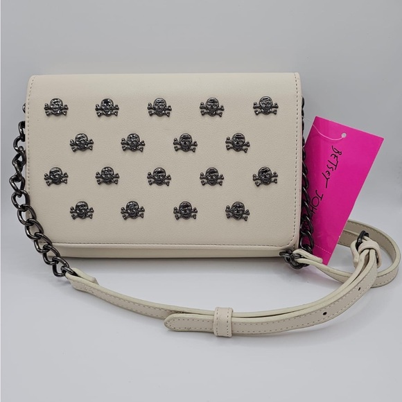 Betsey Johnson Handbags - Betsey Johnson NWT XOSYBIL Skull Studded Crossbody